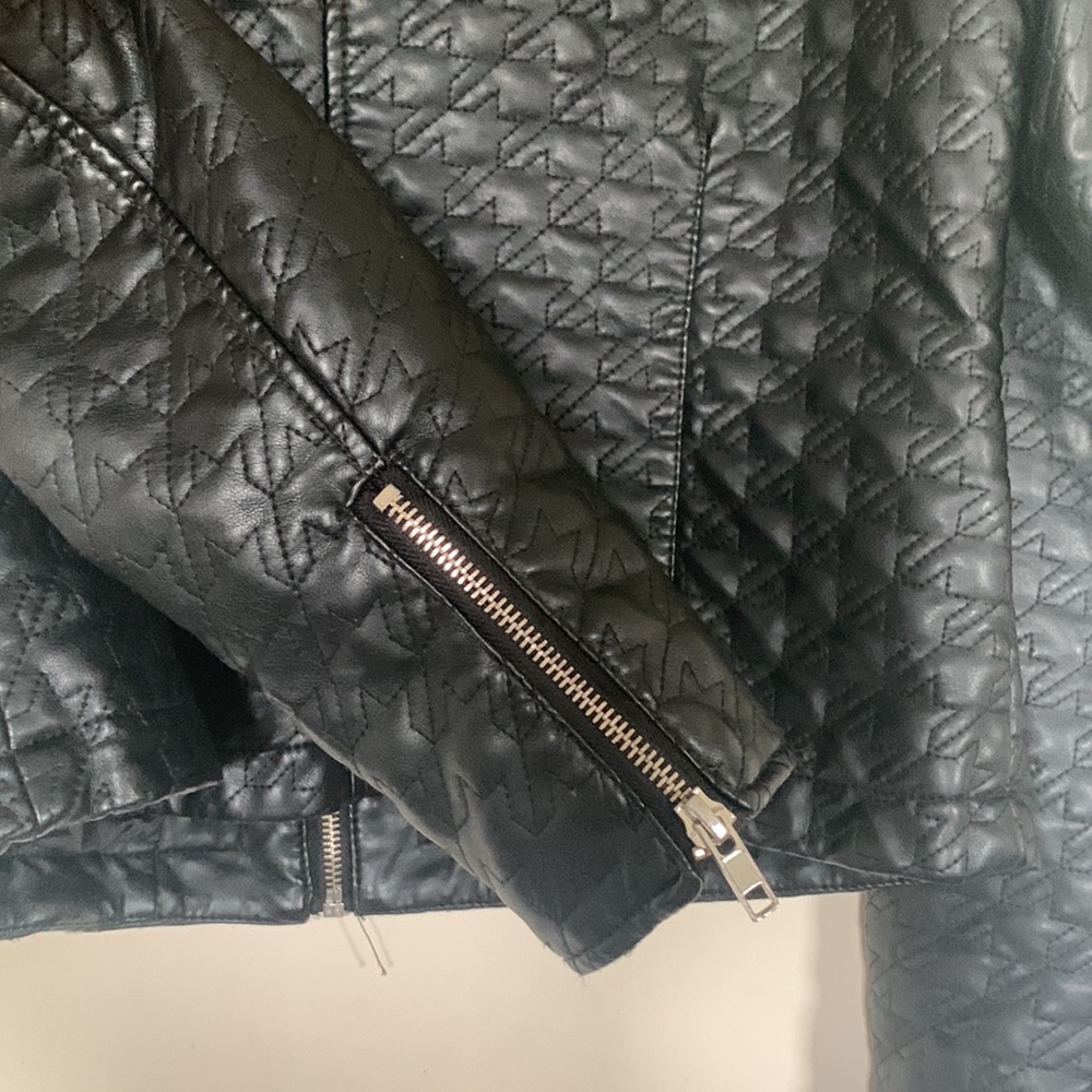 Baccini Quilted Black Jacket - image 8